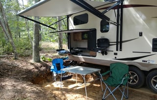 2017 with 2 sliders and outdoor kitchen