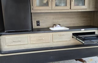 2020 Puma Toy Hauler with Outdoor Kitchen