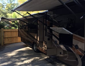 Thor Motor Coach Challenger 37KT