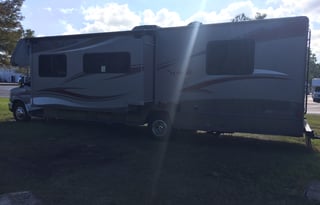 2014 Winnebago Spirit 31K Platinum