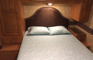 2014 Winnebago Spirit 31K Platinum