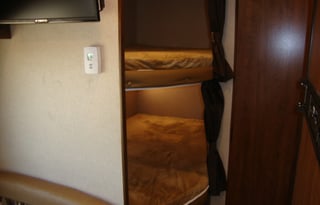 Immaculate 2016 Jayco Jayflight 264BHW Lite Weight Bunkhouse Travel Trailer