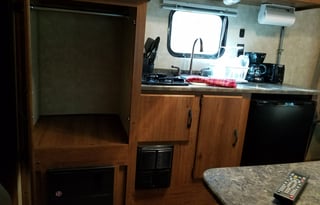 The Cozy Camper - FREE Delivery | FULLY STOCKED