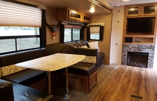 Huge Bunkhouse with 2 Slides - Great Family Camper