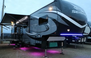 Luxurious and Spacious Beach Front RV!