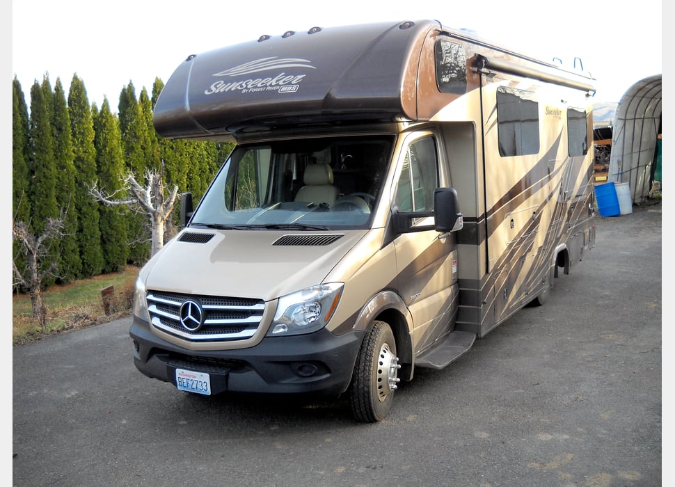 Class C Motor Home rentals in Eugene