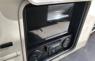 Like New, Easy-To-Drive Class C RV