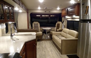 2016 Thor Hurricane 34J Bunkhouse