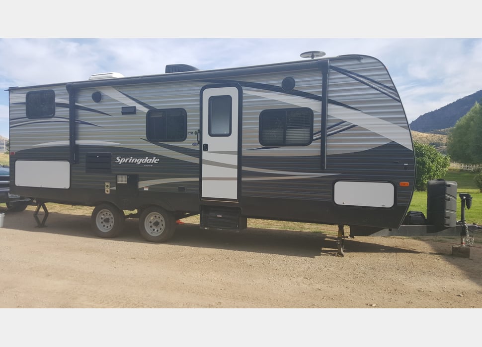 Travel Trailer rentals in Oliver