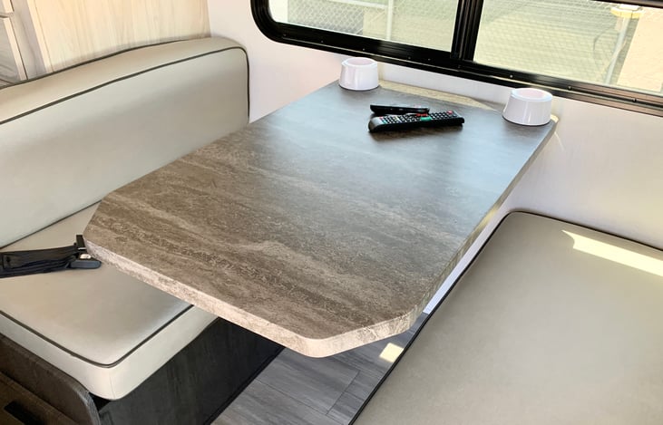 Convertible Dinette sleeps 2