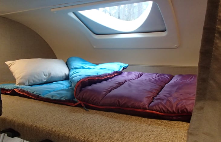 Overhead Bunk with Window to the Stars!!