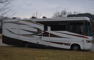 Perfect Family Vacation Motorhome Sleeps 6.