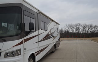 Perfect Family Vacation Motorhome Sleeps 6.