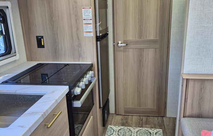 Loving space, kitchen,and sink