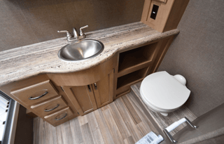 NO BURNINGMAN - NO DRIVING. GLAMPING AT ITS BEST! LUXURIOUS 2018 THOR A.C.E. MOTOR COACH W/ 2 BATHS, OUTDOOR TV, SLEEPS 8!