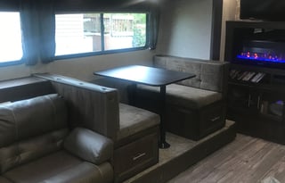 2017 Cherokee Grey wolf