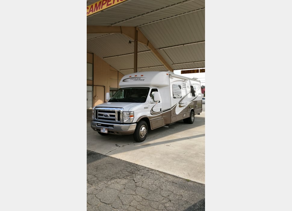 Class C Motor Home rentals in Myakka City
