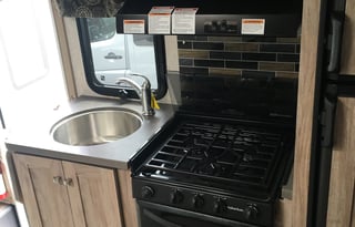 2018 Mercedes FR Sunseeker 2400S