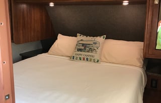 2016 Mallard M33 *2 AC’s* Bunk House and Master