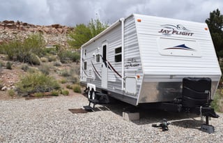 Beautifully updated 2006 Jayco Jay Flight with comfy queen and bunks! - Huge slideout