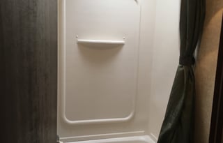 Simple, roomy cozy camper