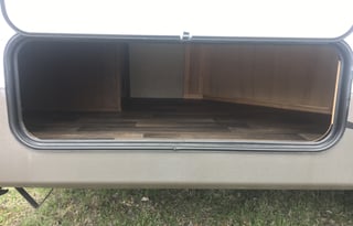 Simple, roomy cozy camper