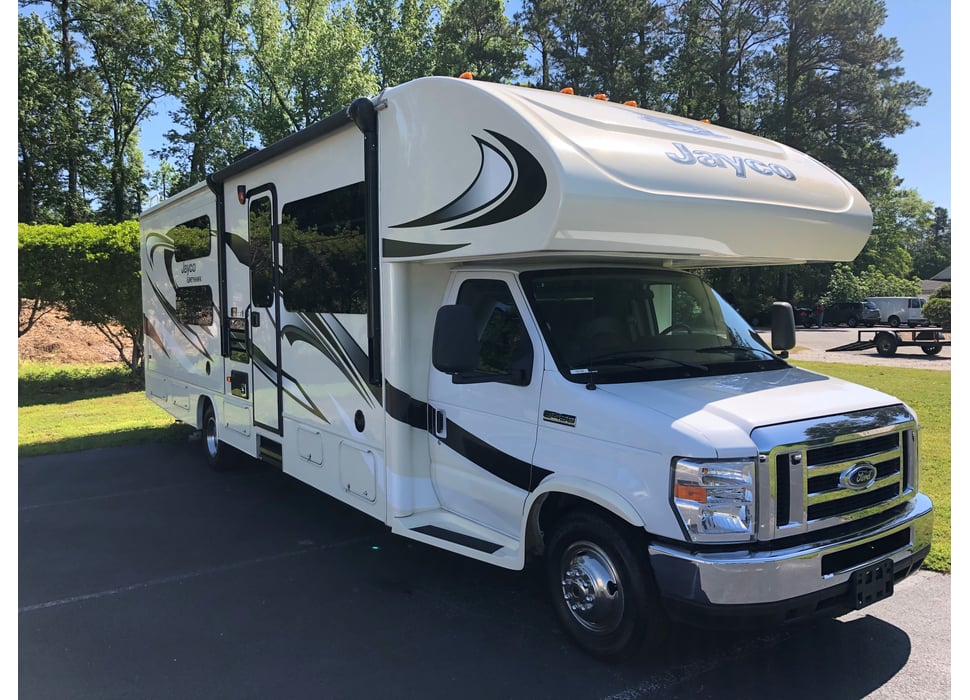 Class C Motor Home rentals in Statesville