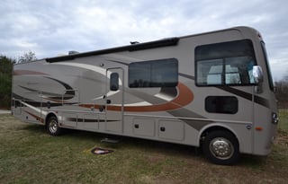 2016 Thor Hurricane 34J Bunkhouse