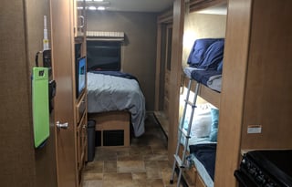 2016 Thor Motor Coach Hurricane 34J