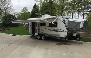 2013 Jayco Jay Feather Hybrid Expandable