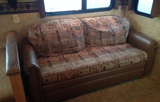 36' Keystone Laredo - Lucy