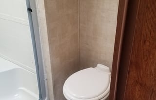 Hello 2019!! Check this out!! Hideout Fifth Wheel - Delivery Available!