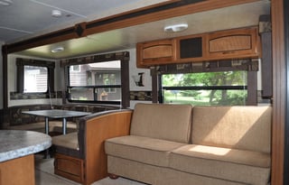 2013 Keystone Summerland Bunkhouse travel trailer w/slide out