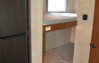 2013 Keystone Summerland Bunkhouse travel trailer w/slide out