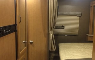 2017 Freedom Elite 26he