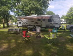 CrossRoads RV Zinger ZT32QB