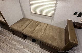 Cherokee LTD WolfPup Deluxe-Queen & Bunks