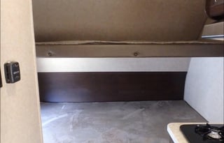 2017 Cherokee Wolf Pup toy Hauler 17RP