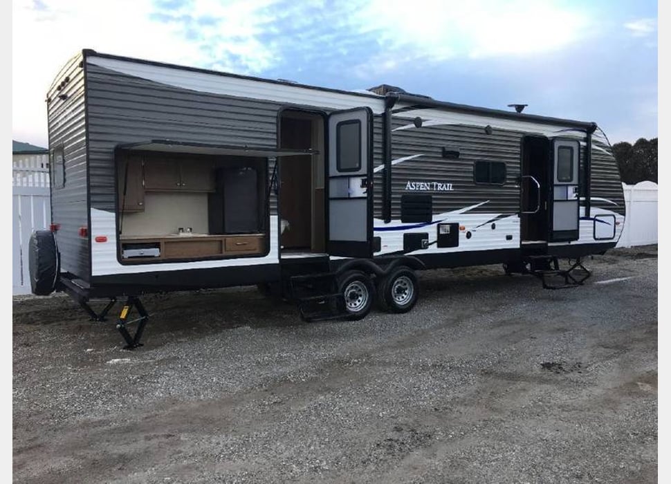 Travel Trailer rentals in Valparaiso