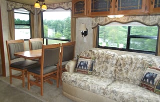 2007 Montana Mountaineer with Big Mountain View!