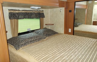 2007 Montana Mountaineer with Big Mountain View!