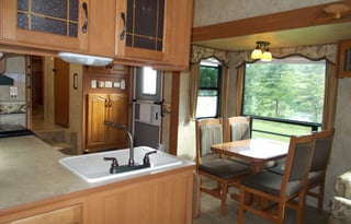 2007 Montana Mountaineer with Big Mountain View!