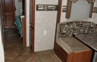 Forest River Surveyor w/ 4 bunk beds