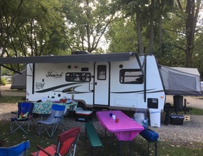 Forest River RV Flagstaff Shamrock 233S