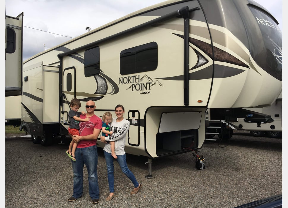 Fifth Wheel rentals in Morganton