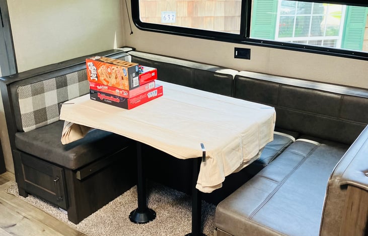 Dinette Turns into Bed for Extra Sleeping.