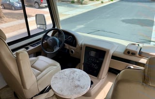 2019 Georgetown GT5 36B5 - 2 full baths and 2 bunk