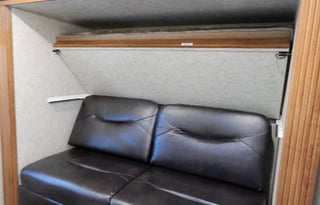 Luxury Lacrosse Camper RV Rental 35'