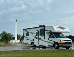 Forest River RV FreeLander 27 QB Chev 4500