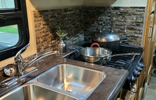 Located in Naples FL. Sleeps 6. Easy to Drive.